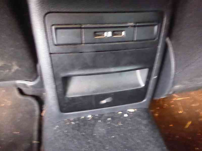 ŠKODA Octavia Combi Style 1,6 TDI 85 kW - foto 11