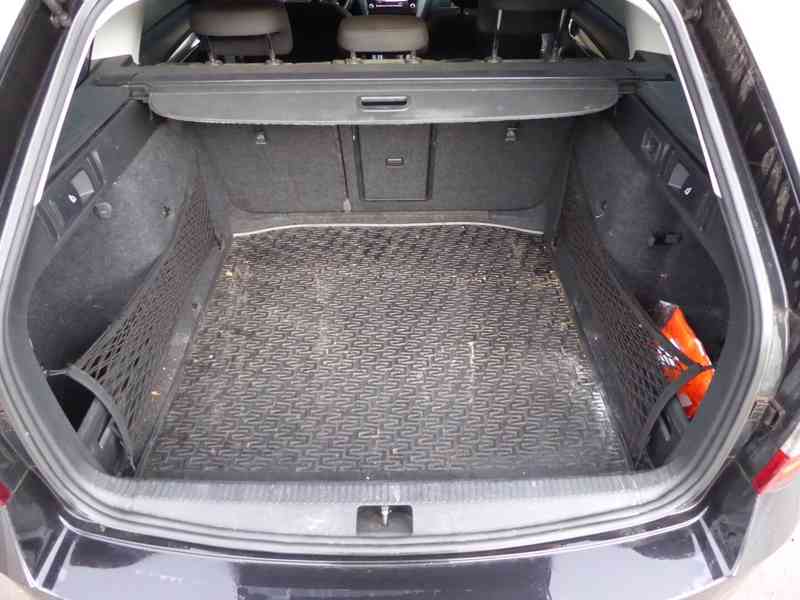 ŠKODA Octavia Combi Style 1,6 TDI 85 kW - foto 12