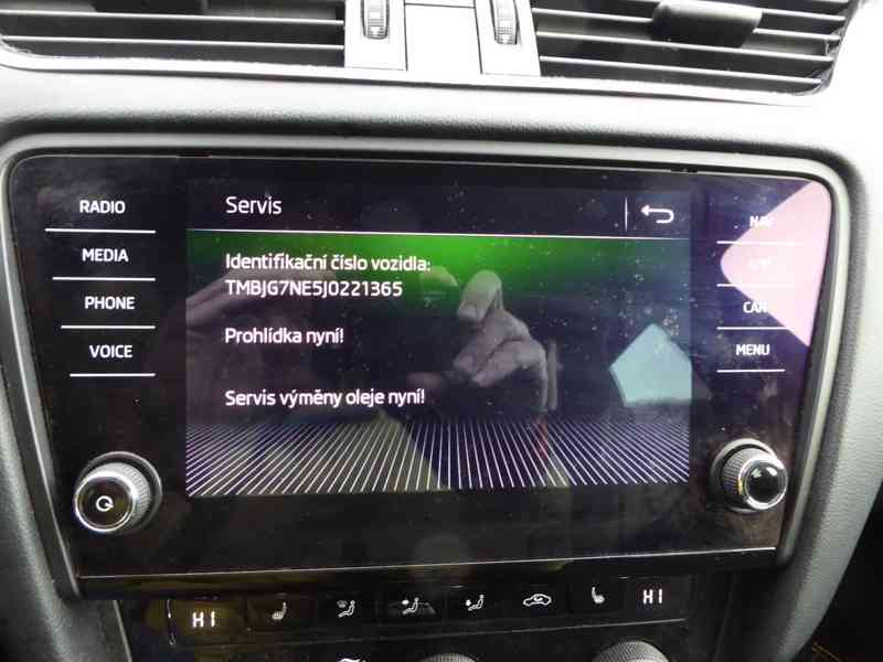 ŠKODA Octavia Combi Style 1,6 TDI 85 kW - foto 24