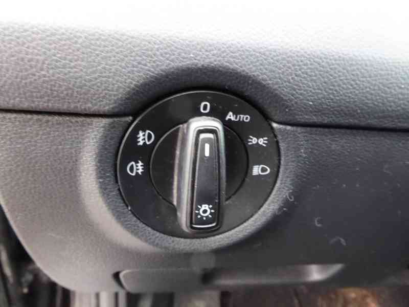 ŠKODA Octavia Combi Style 1,6 TDI 85 kW - foto 17