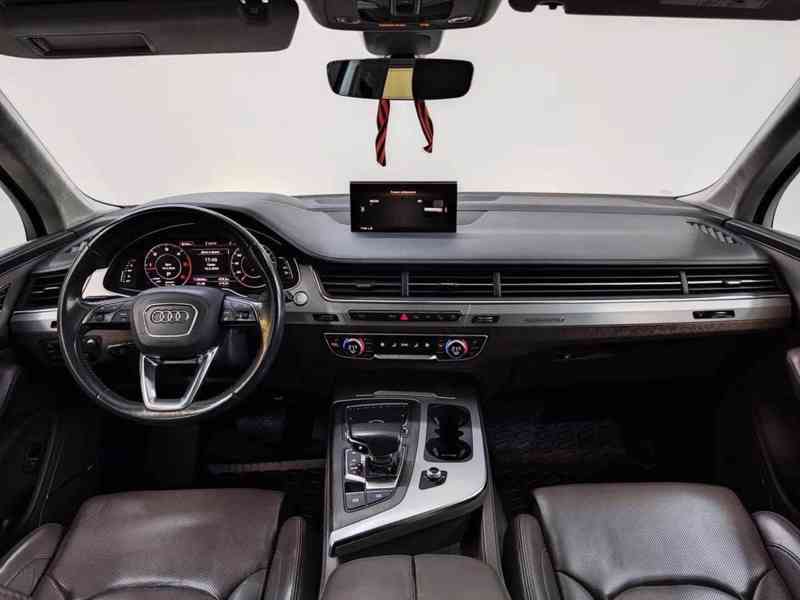 Audi Q7 - foto 11
