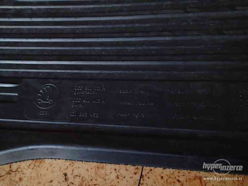 Gumové koberce Octavia II + 2x siť do kufru - foto 6