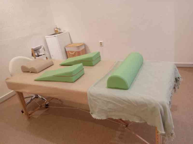 Přenechám kompletně vybavený kosmetický salón - foto 21