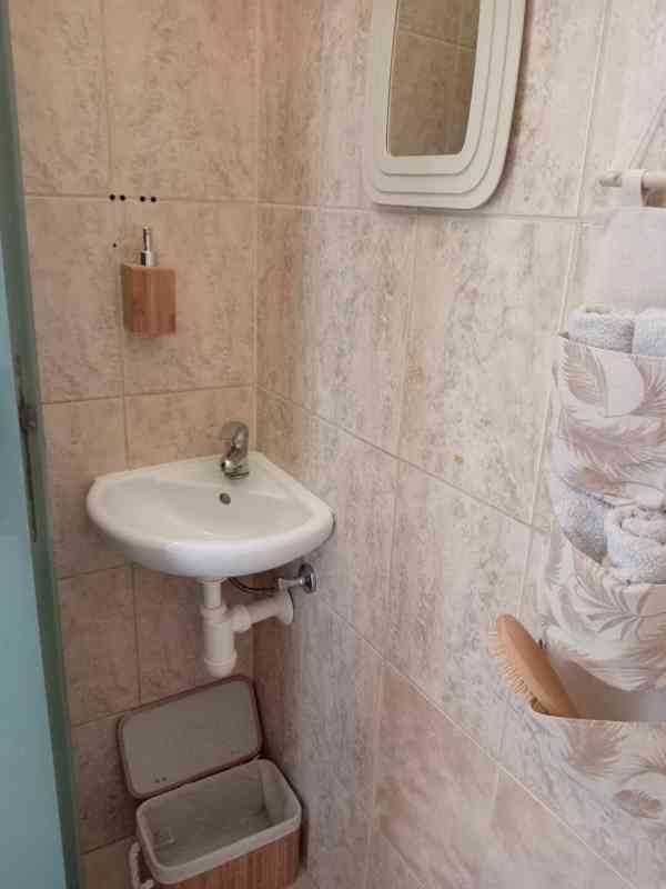Přenechám kompletně vybavený kosmetický salón - foto 7