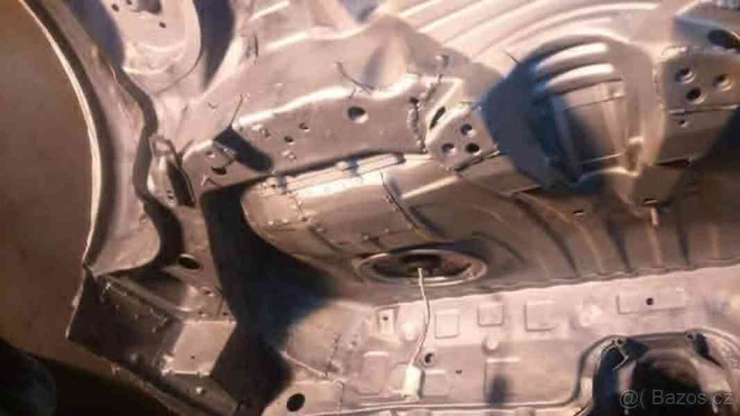 BMW Řada 3 2,8 - foto 10