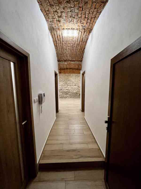 Nebytový prostor po rekonstrukci, Praha 2 Belgická  - foto 8