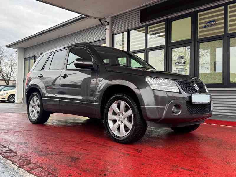 Suzuki Grand Vitara 2.4i Club Aut. benzín 124kw - foto 17