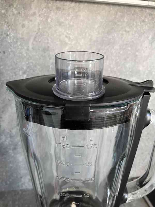 Stolní mixér, téměř nový - foto 4