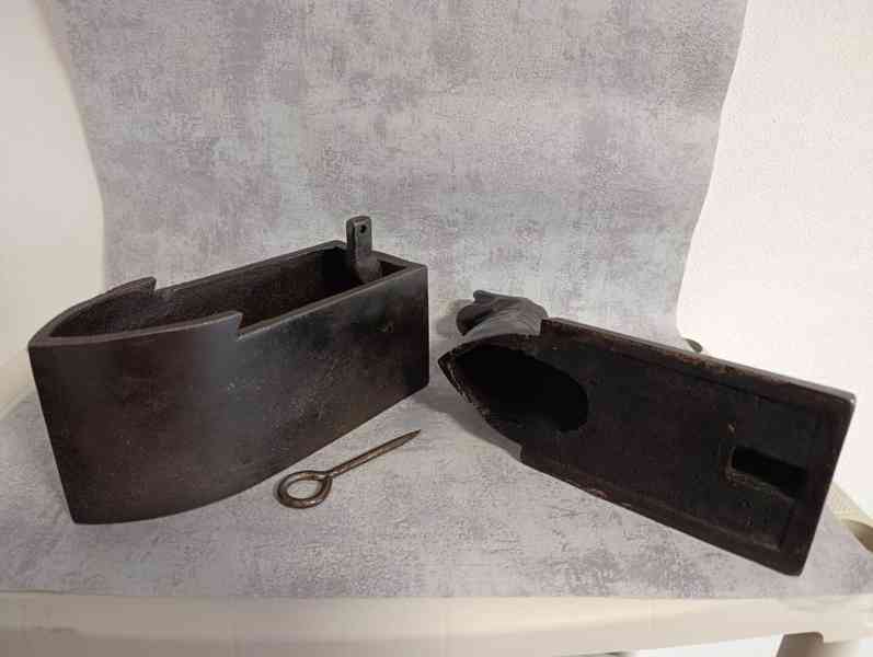 Obrovská atypická komínová žehlička, 9,65kg TOP - foto 15