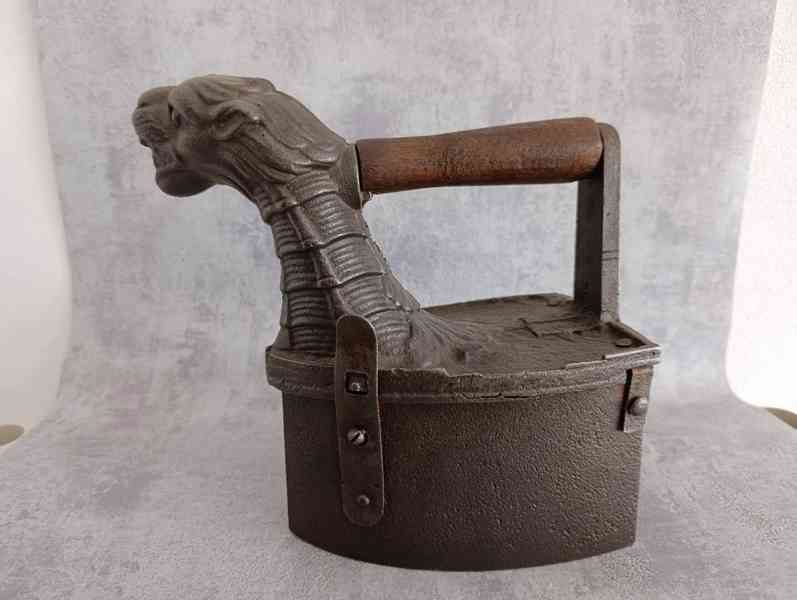 Obrovská atypická komínová žehlička, 9,65kg TOP - foto 6