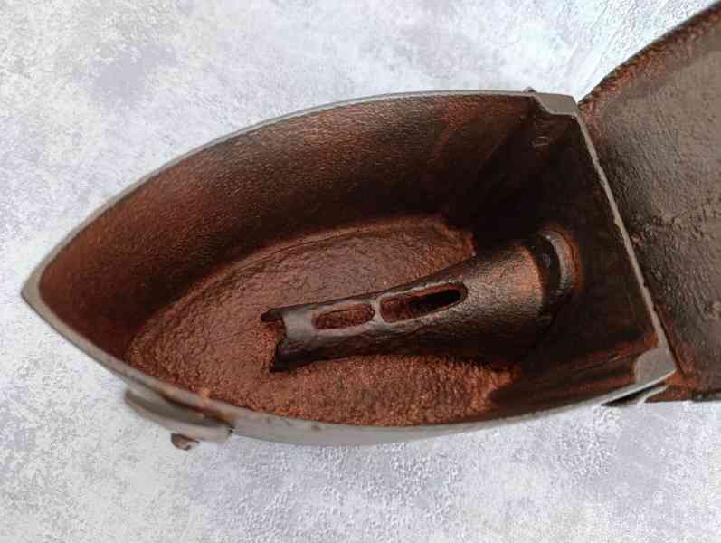 Obrovská atypická komínová žehlička, 9,65kg TOP - foto 17