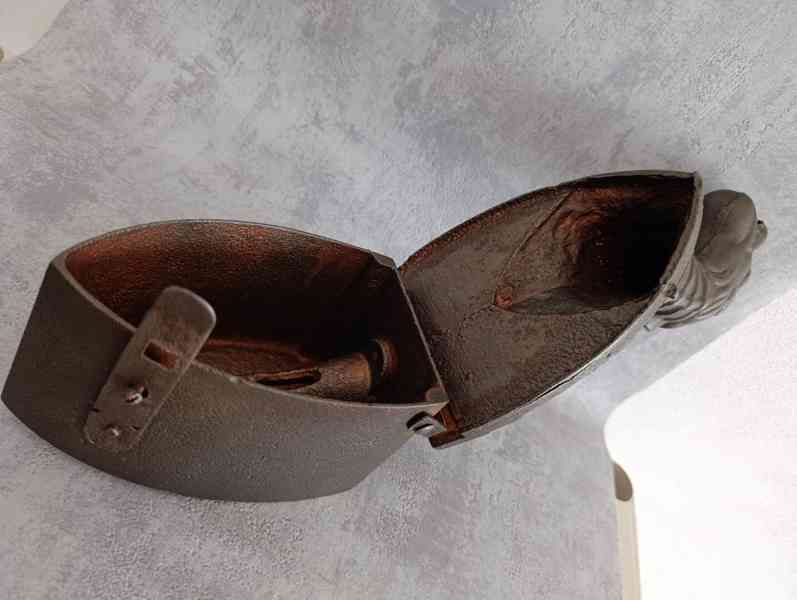 Obrovská atypická komínová žehlička, 9,65kg TOP - foto 18