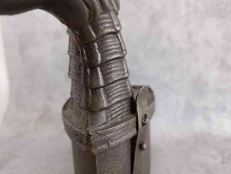 Obrovská atypická komínová žehlička, 9,65kg TOP - foto 11