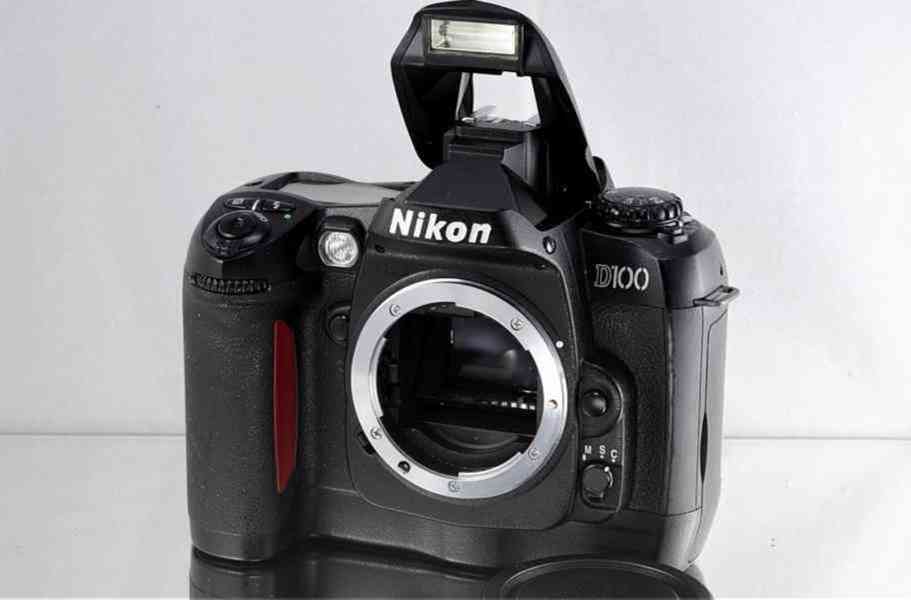 Nikon D100 **APS-C 6.1 Mpix CCD* jpeg, raw, tiff** - foto 4