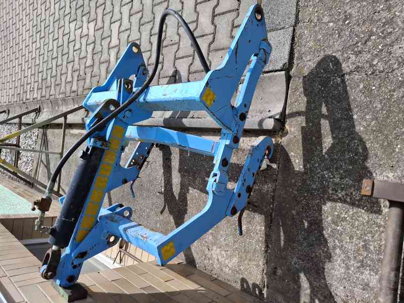 Tříbodový závěs zemědělských strojů  - foto 4