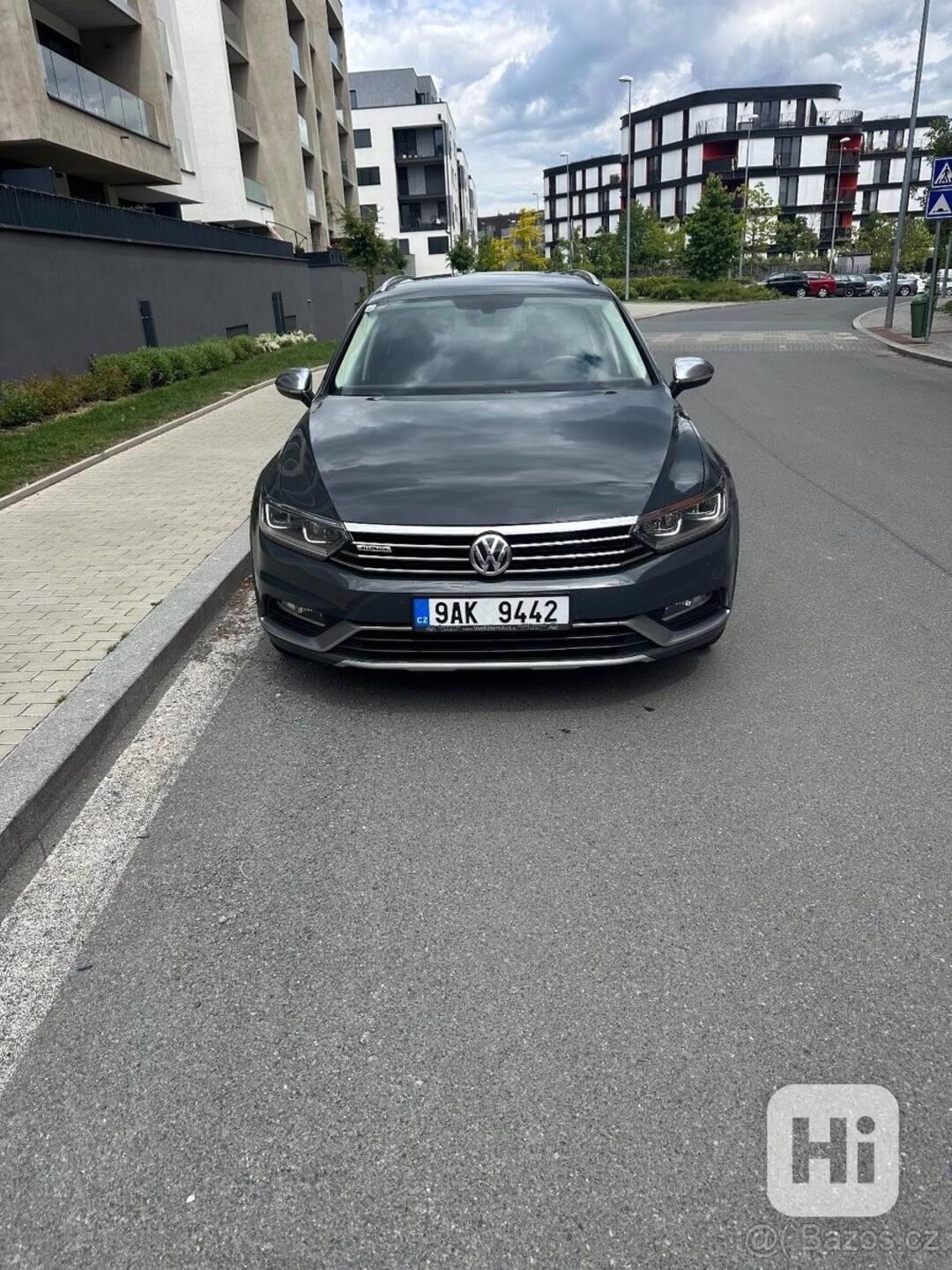Volkswagen Passat 2,0   b8 Alltrak - foto 1