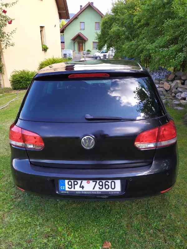 Volkswagen Golf 1,4 i 59kW Comfortline černá - foto 11