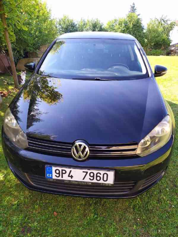 Volkswagen Golf 1,4   i 59kW Comfortline černá - foto 1