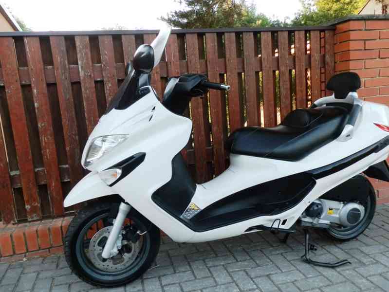 Piaggio X-Evo 125 2012 - foto 3