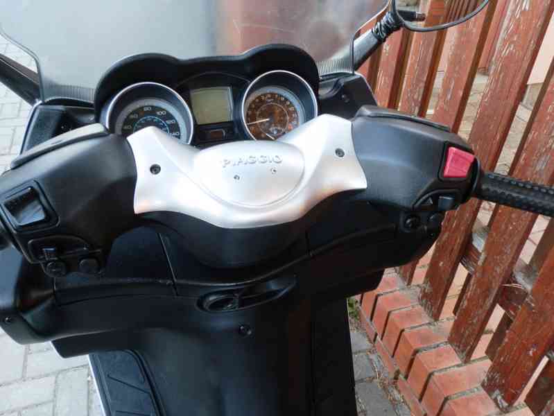 Piaggio X-Evo 125 2012 - foto 12