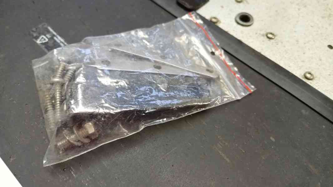 Elektrický schůdek THULE pro karavan  - foto 4