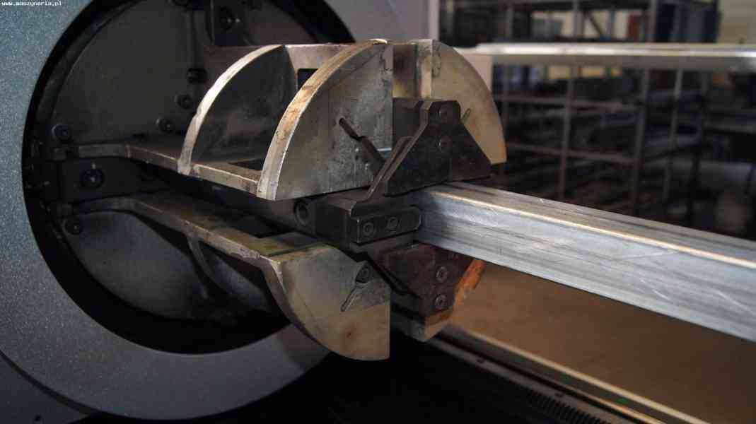  Fiber laser na trubky a profily BODOR T230 - foto 11