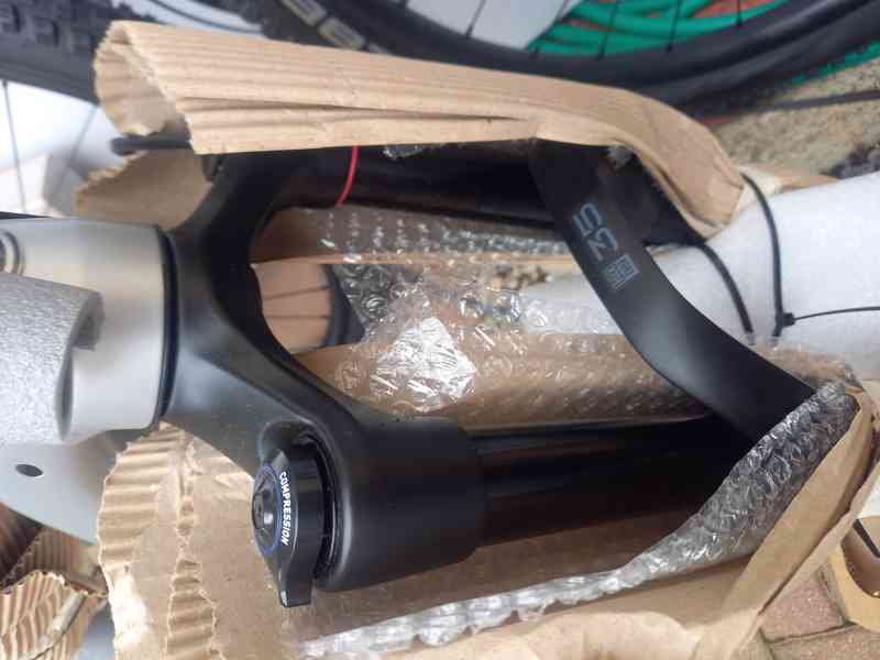 Celoodpružené jízdní kolo Škoda- Superior MTB+ Shimano Deore - foto 9