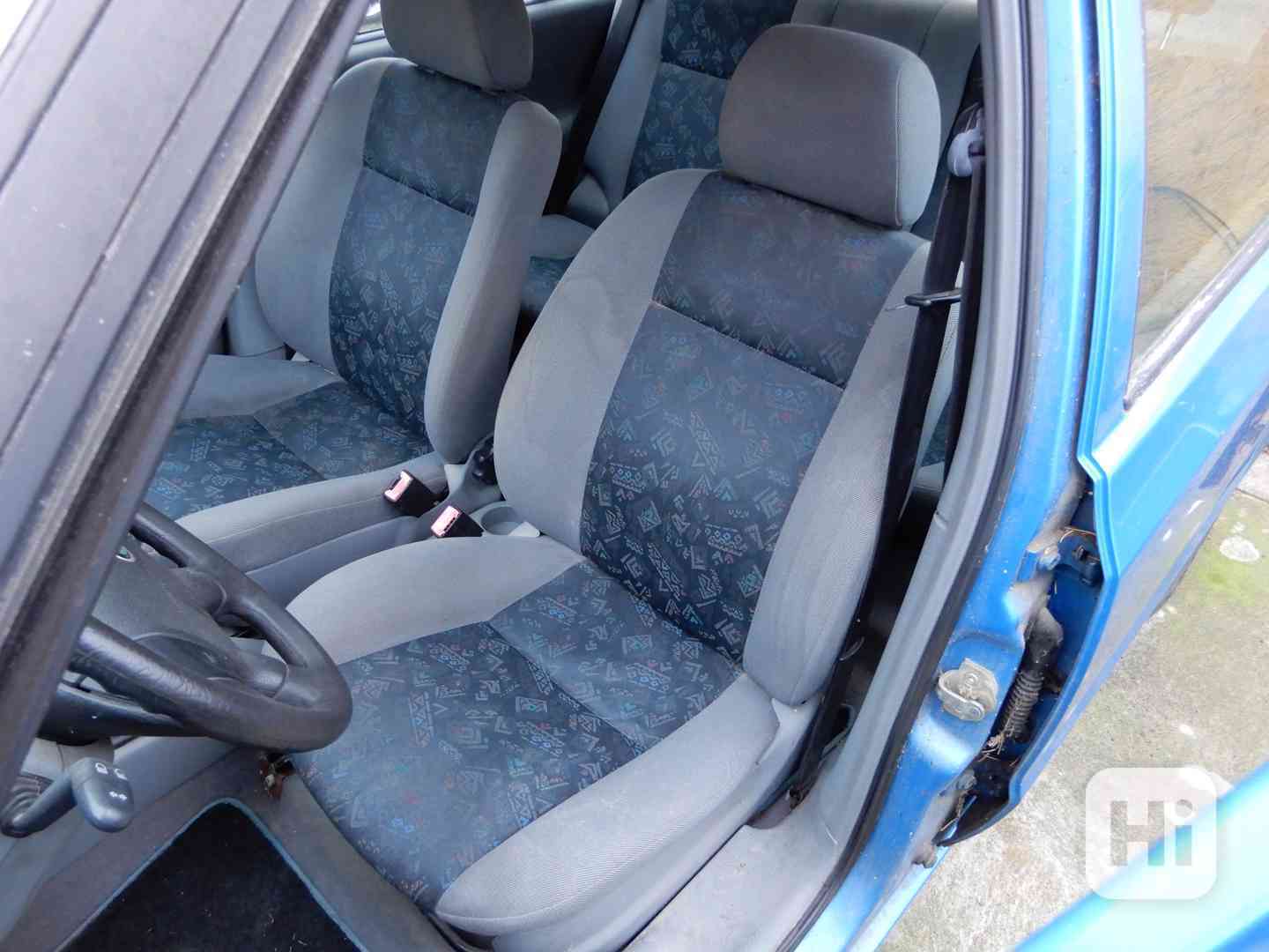 Sedačky Škoda Felicia - foto 1