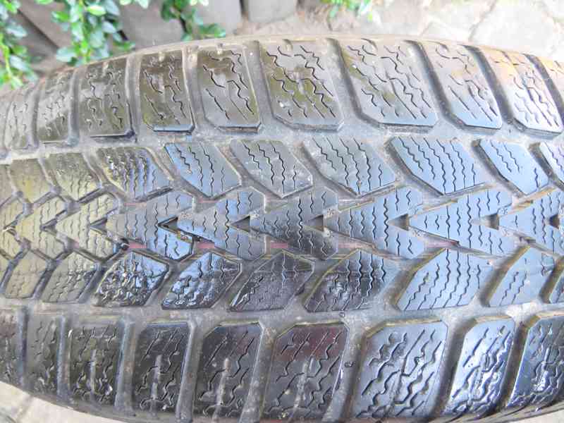 Prodám 4 kusy zimních pneu na discích na Š Oktavii II - foto 2