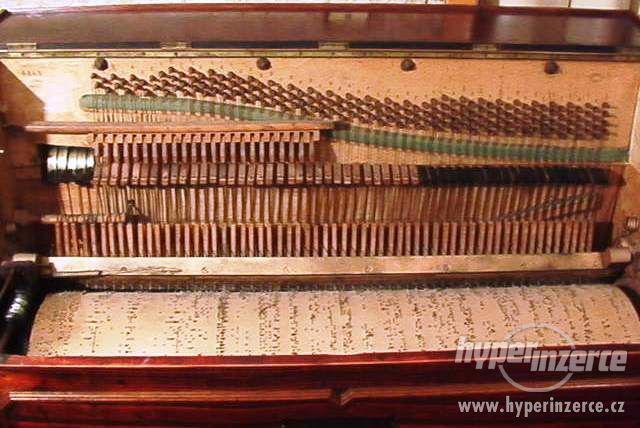 Flašinet se zvonkohrou Orchestrion piano - foto 3