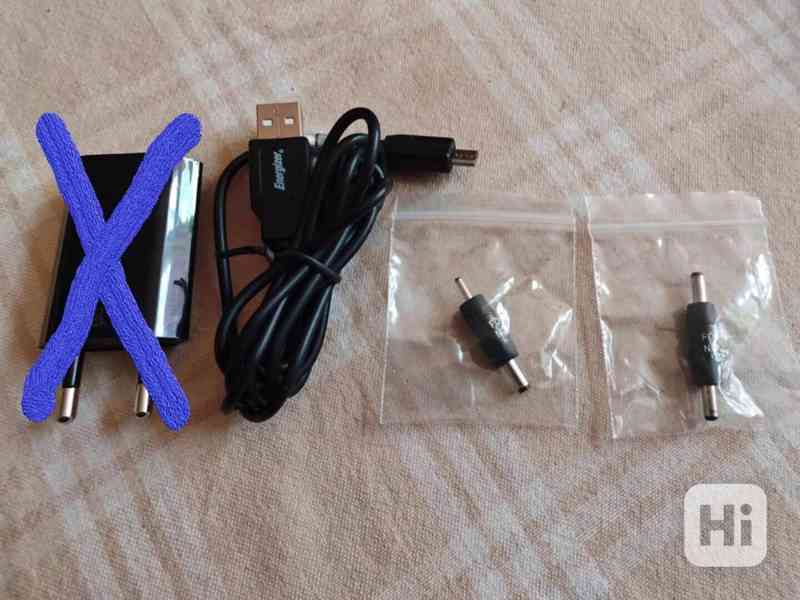 Nabíjecí a datový kabel pro mobilní telefony