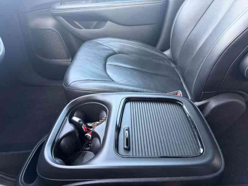 Chrysler Pacifica 3,6 4x4 AWD SType Radar 2022 - foto 16