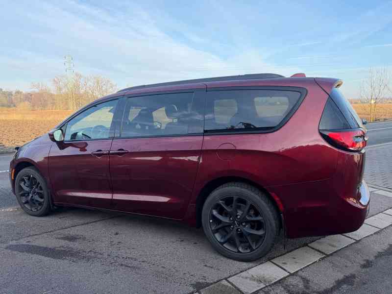 Chrysler Pacifica 3,6 4x4 AWD SType Radar 2022 - foto 3