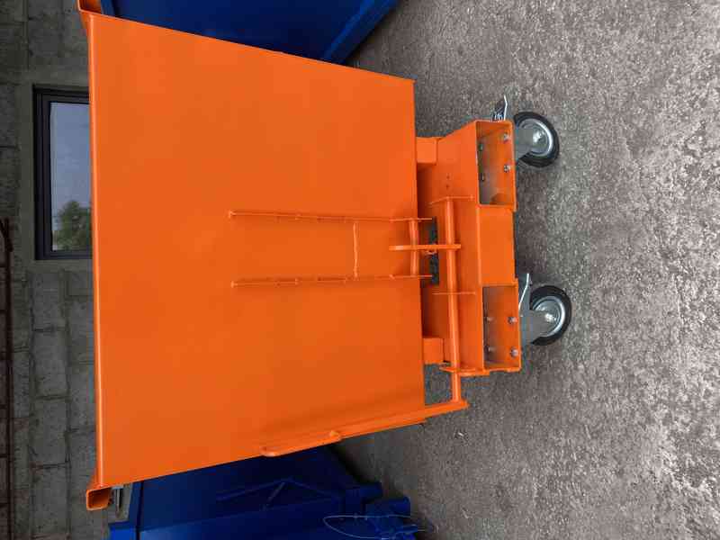 Pojemnik samoopróżniający 0,5m3, kontener - foto 2