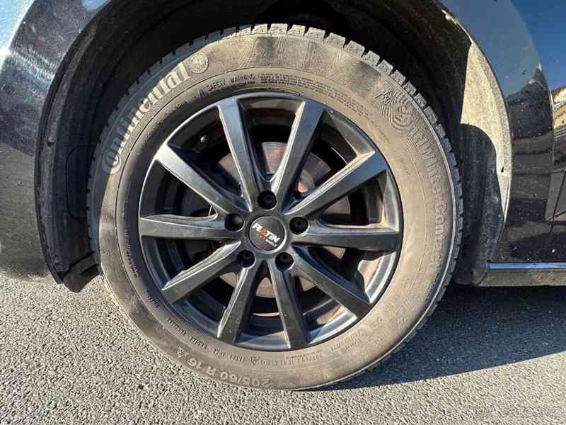 Volkswagen Touran 1,6 TDI / 81kW SCR BMT r.v. 2016 M - foto 10