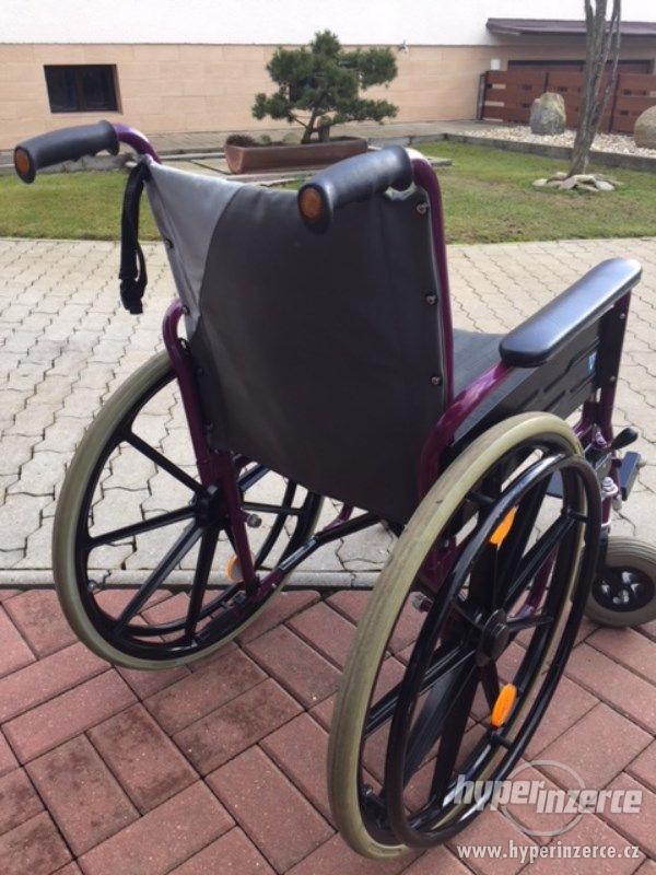 invalidní vozík - foto 2