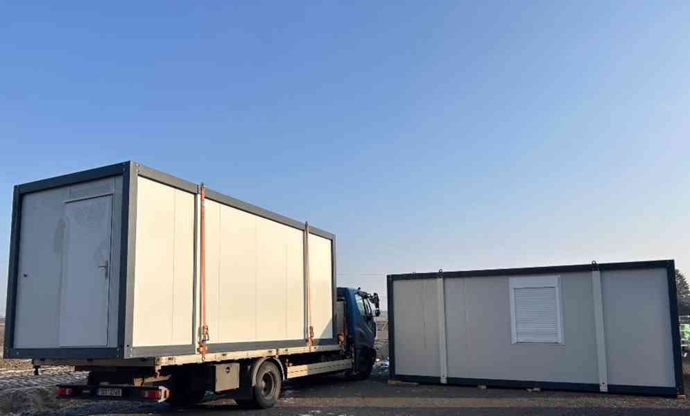 Prodám obytný / kancelářský kontejner 6 × 2,4 m v Kolíně  - foto 3