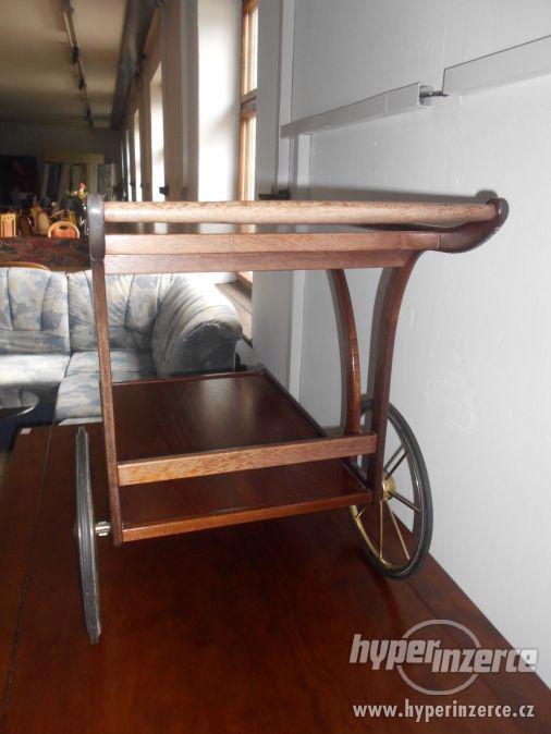 servírovací stolek - foto 2
