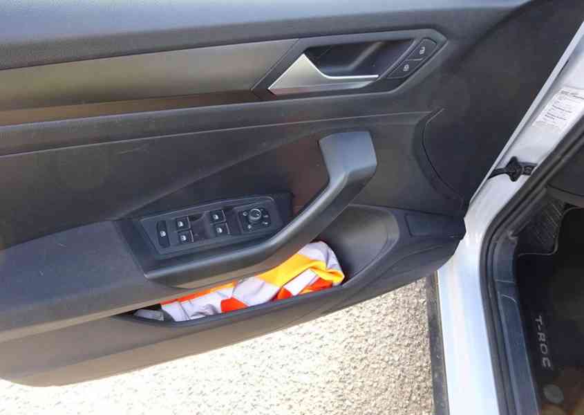 Volkswagen T-Roc 1.5 TSI r.v.2018 (110 kw) 1.Majitel ČR DPH  - foto 6