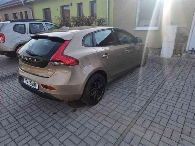 Volvo V40 1,6 - foto 6