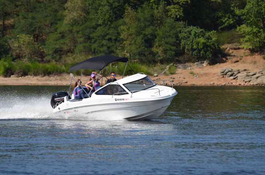 Nový motor. člun Remus 525ST + Mercury F 80 - foto 3