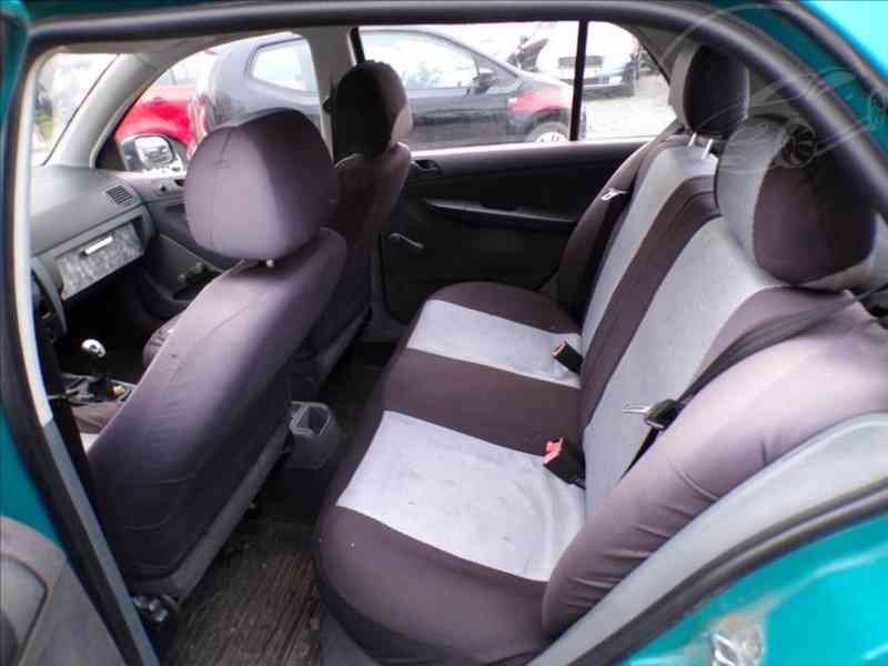 Škoda Fabia 1,2 HTP - foto 8