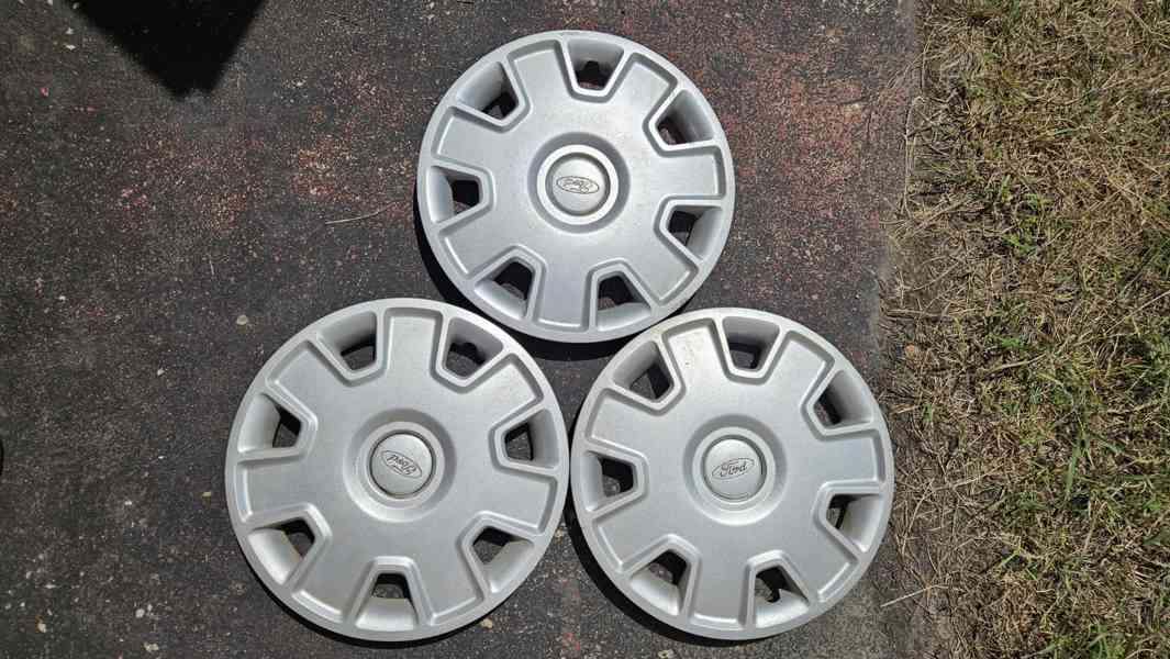 Poklice Ford 15" číslo dílu 4M51-1000-BB, 4M511000BB - foto 1