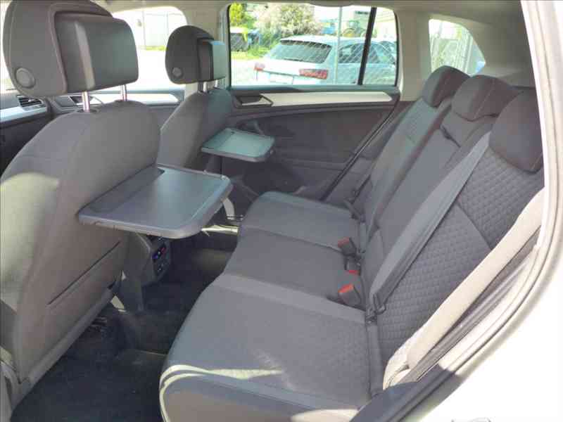 Volkswagen Tiguan 2,0 TDi 110kw HIGH LINE,1.MAJ - foto 6