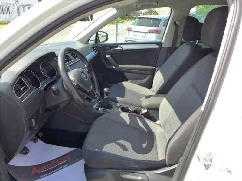 Volkswagen Tiguan 2,0 TDi 110kw HIGH LINE,1.MAJ - foto 5