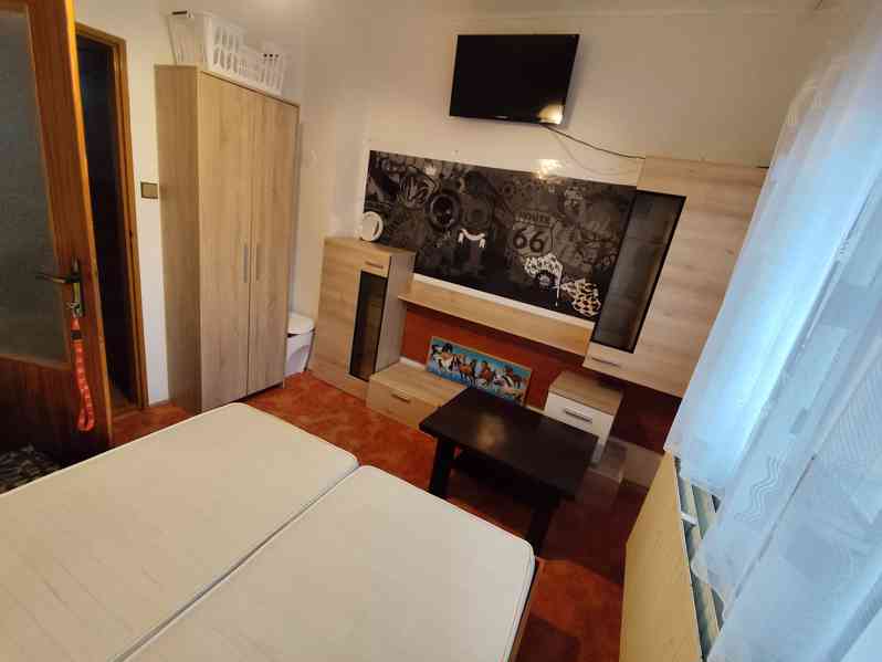 Pronájem - zařízený pokoj - foto 7