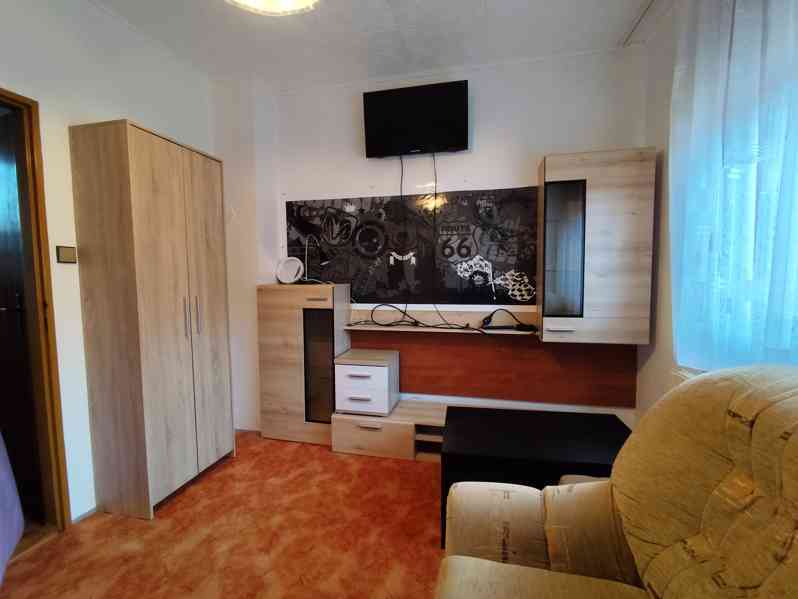 Pronájem - zařízený pokoj - foto 4