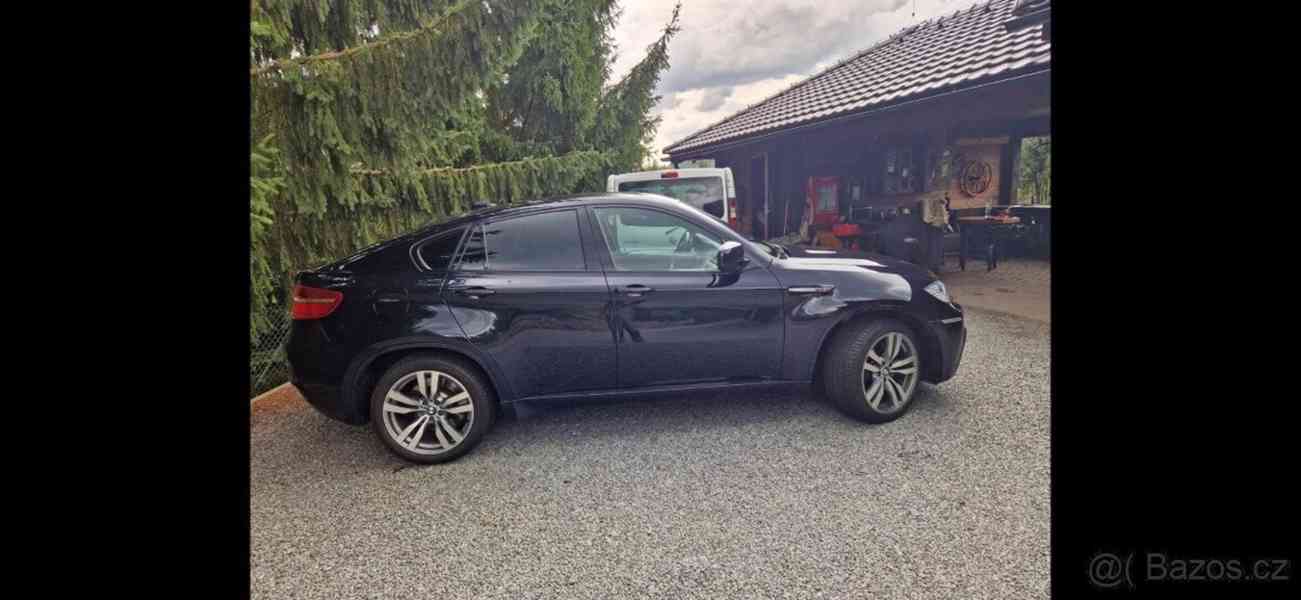 BMW X6 4,4   M, 555 koní - foto 7