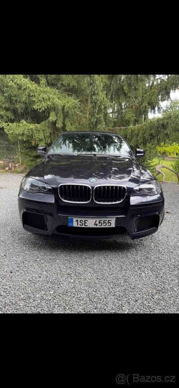 BMW X6 4,4   M, 555 koní - foto 8