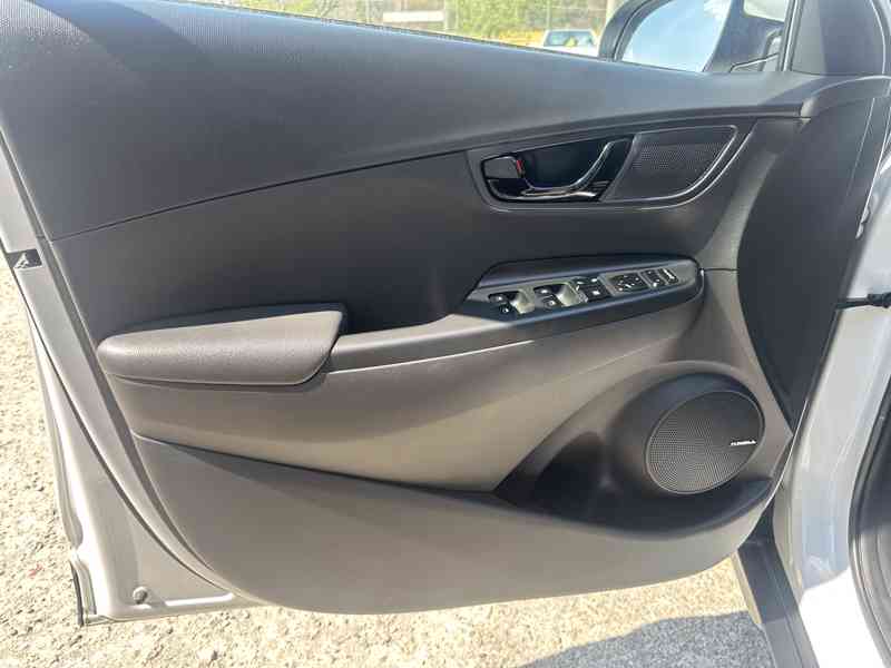 Hyundai Kona 1.6 GDi Hybrid/104KW/NAVI/1.MAJ - foto 11